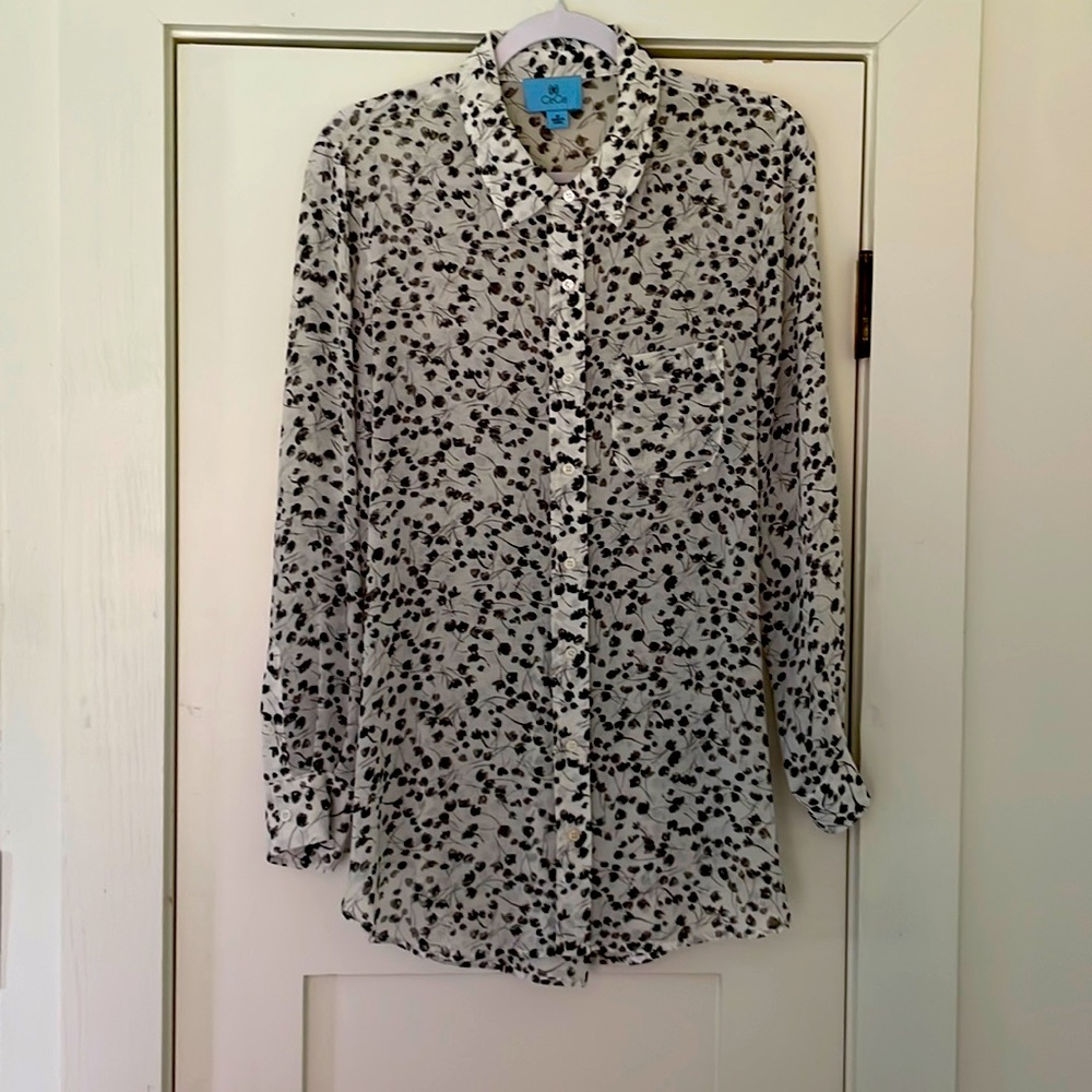 Graceful and flowy CeCe top